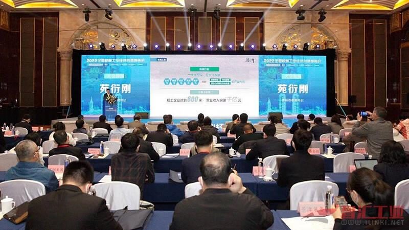 非标自动化设备与标准机的差异解析